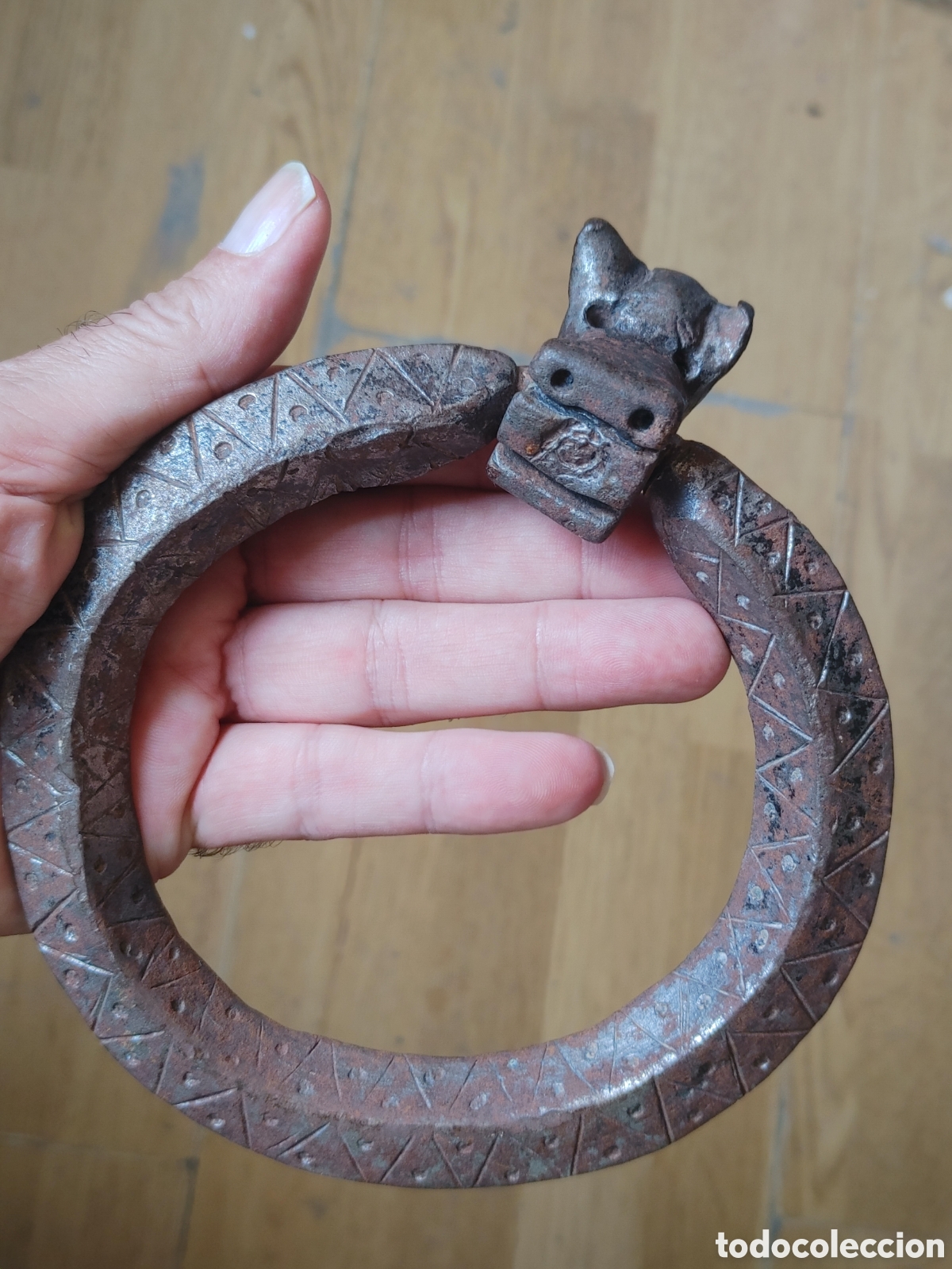 Antig&uuml;edades: Aldaba en hierro forjado con cabeza de dragon. - Foto 5
