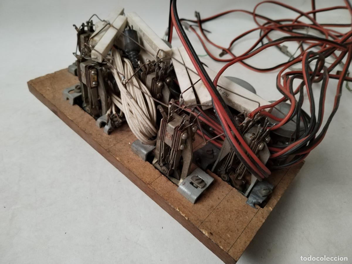 Antig&uuml;edades: CUADRO ANTIGUO DE CONDENSADORES - Foto 4