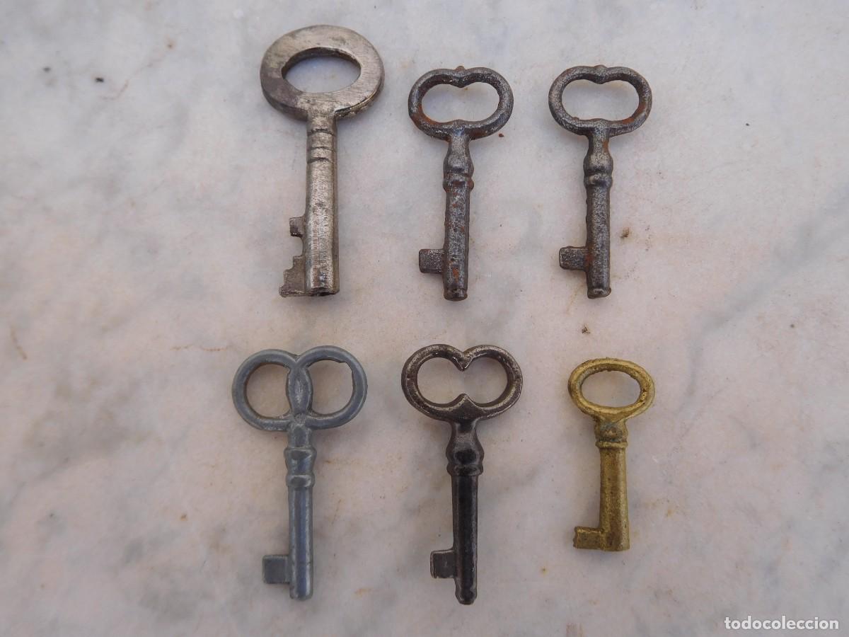 Antig&uuml;edades: Lote de 6 llaves antiguas - Foto 1