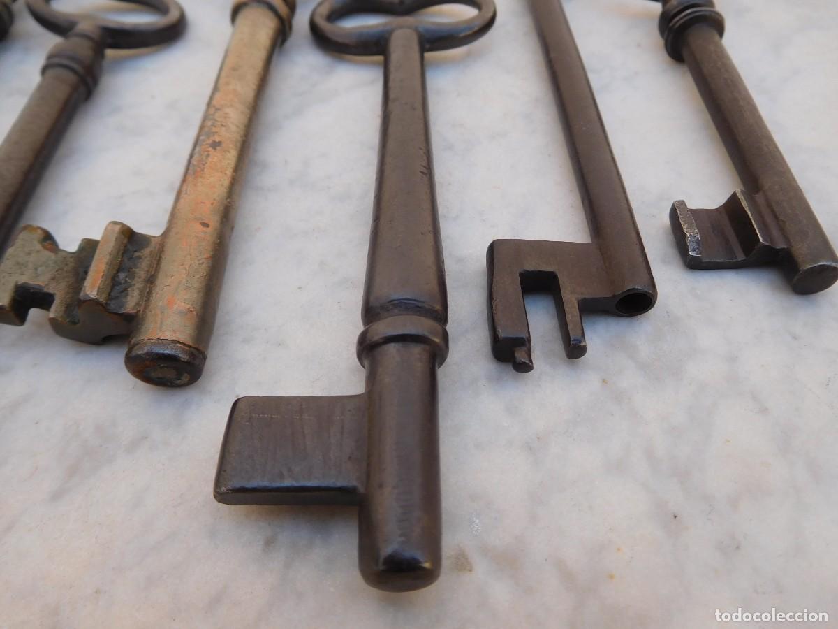 Antig&uuml;edades: Lote de 7 llaves antiguas - Foto 4