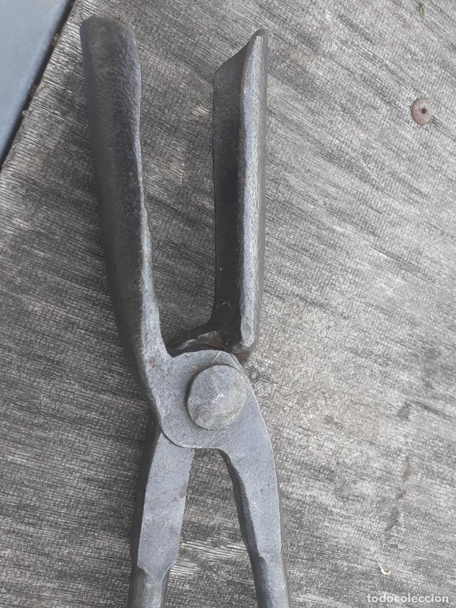 Antig&uuml;edades: Tenazas de herrero, 72 cm - Foto 3