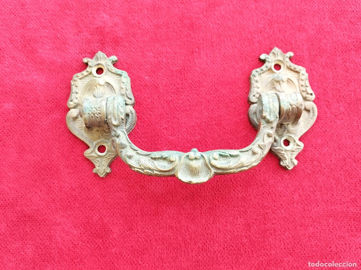 Antig&uuml;edades: ANTIGUO TIRADOR EN BRONCE - Foto 2