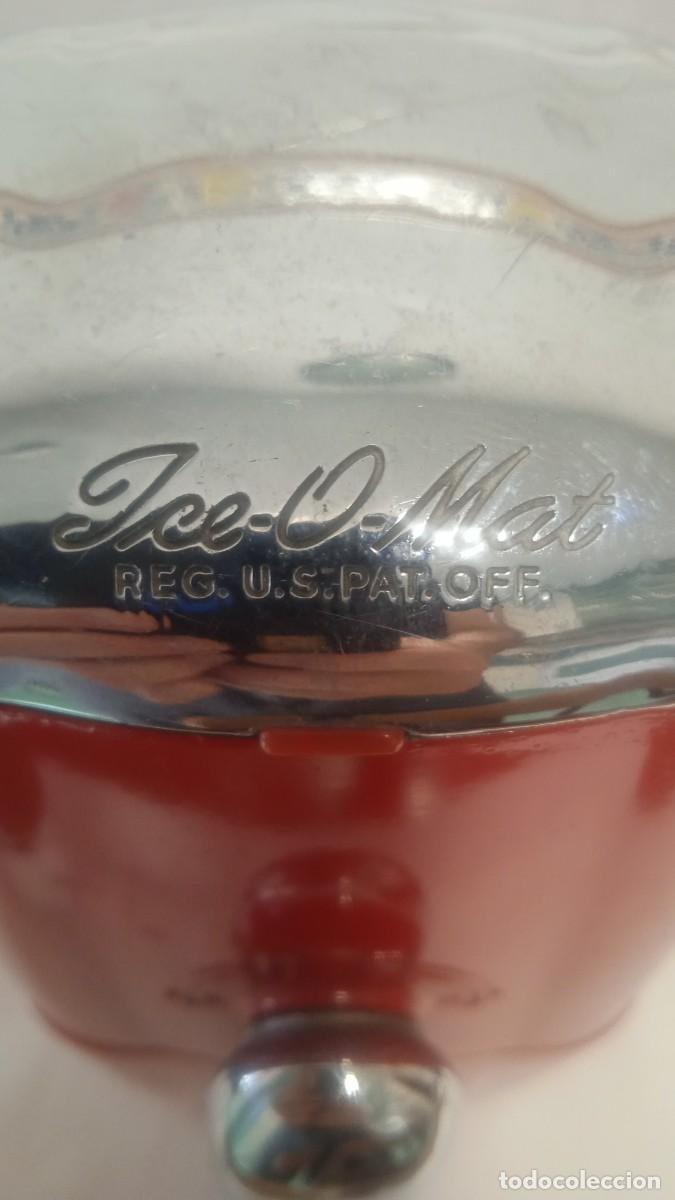 Antig&uuml;edades: Maquina hielo Ice-o-mat. - Foto 4