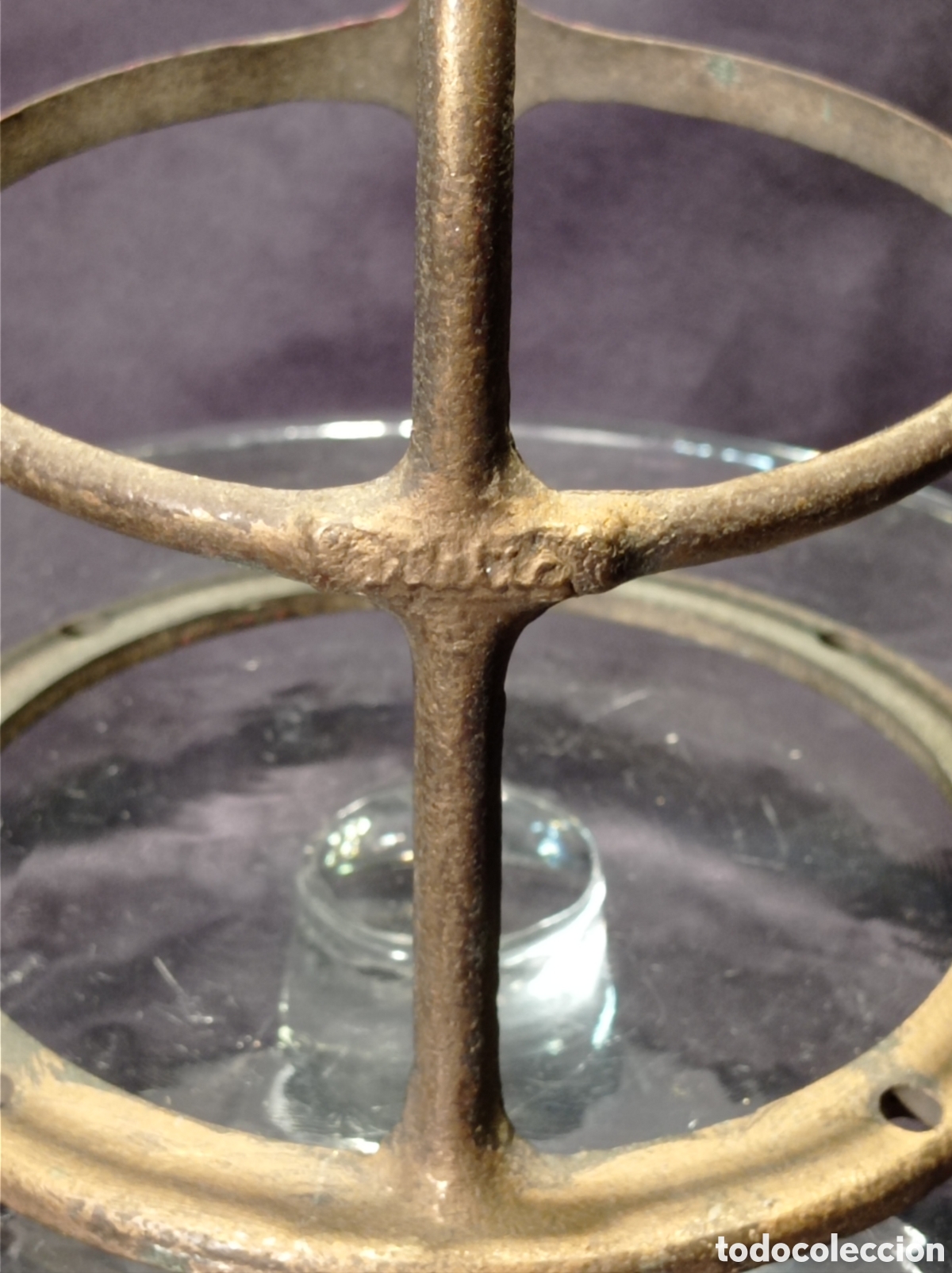 Antig&uuml;edades: PROTECTOR DE BRONCE O LAT&Oacute;N PARA L&Aacute;MPARA DE BARCO. 14 CM - Foto 3