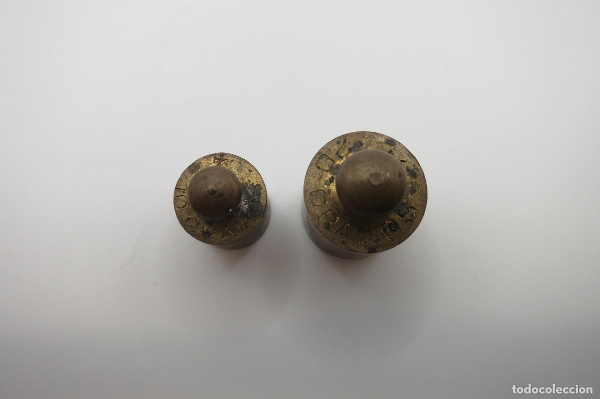 Antig&uuml;edades: pesas de 10 y 20 gramos antiguas - Foto 4