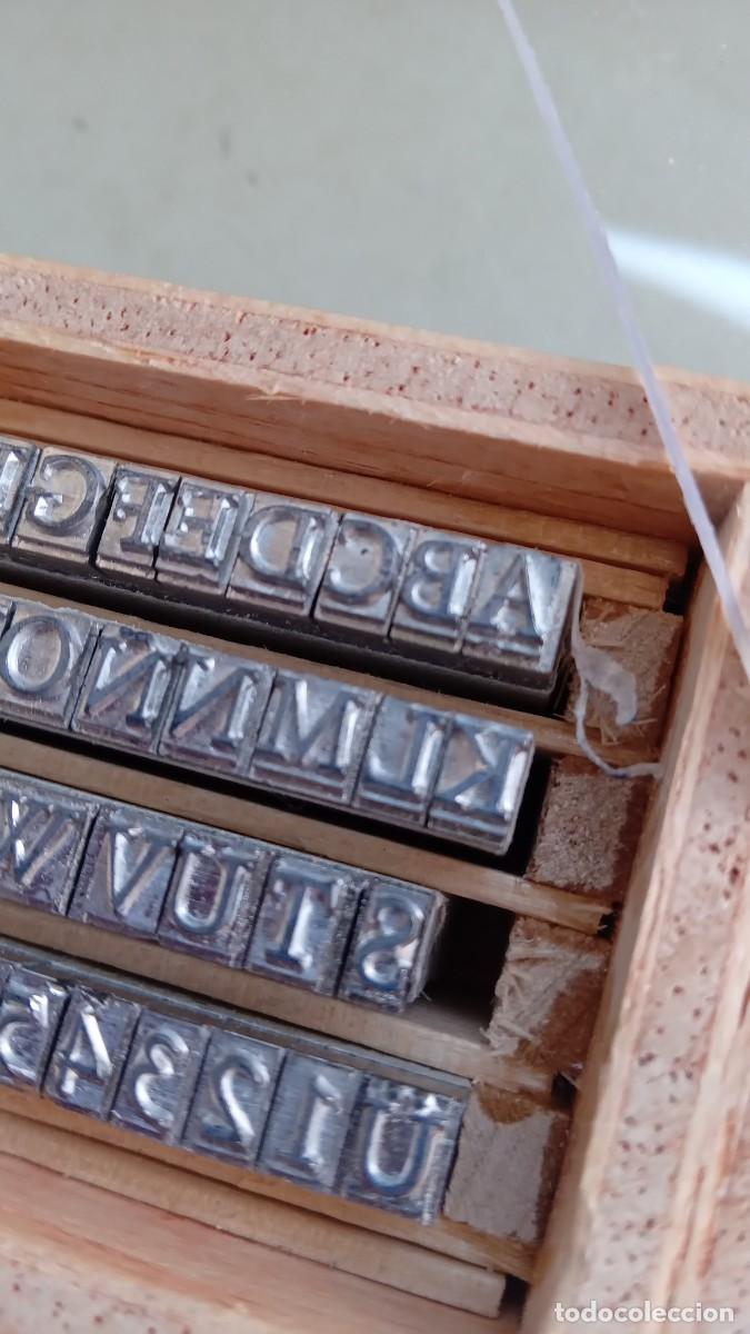 Antig&uuml;edades: IMPRENTA CAJITA LETRAS DE PLOMO REF 12G - Foto 4