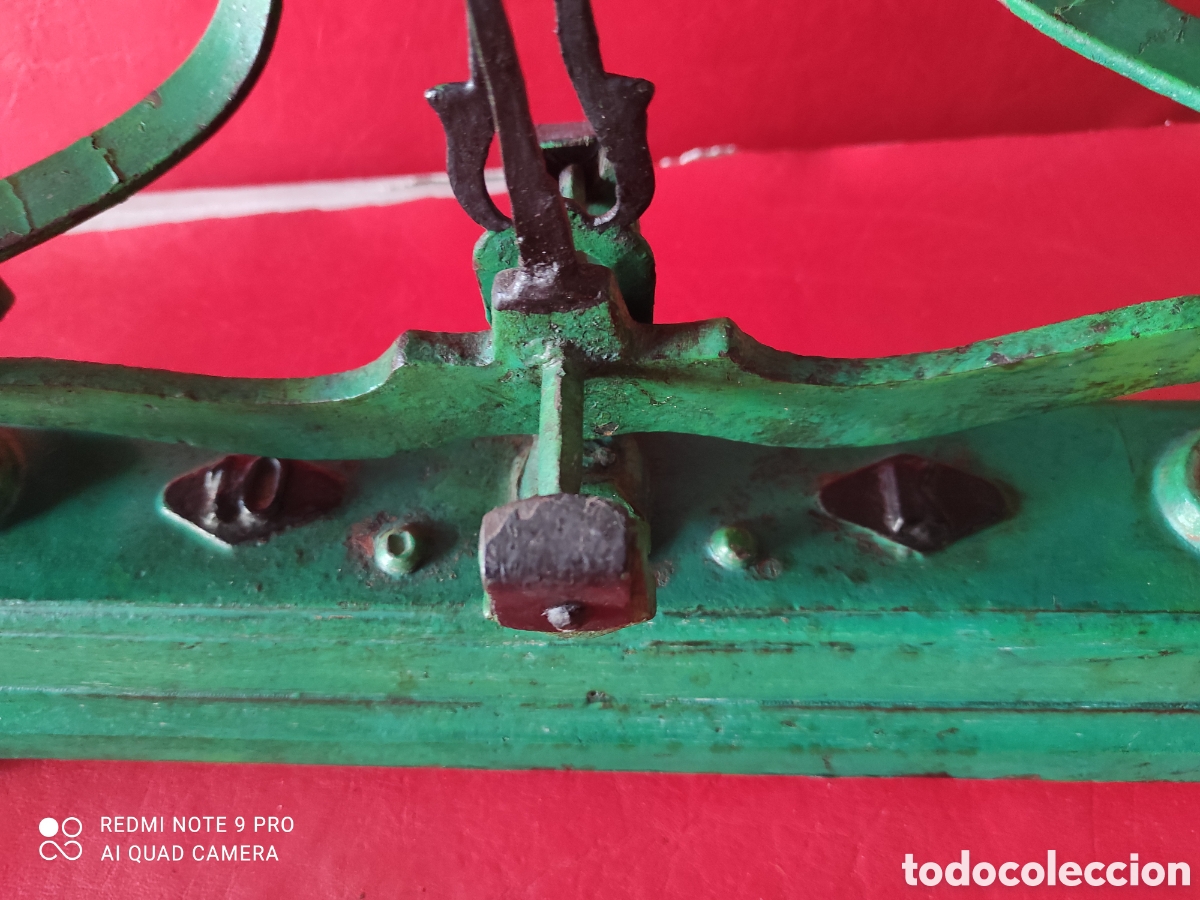 Antig&uuml;edades: Antiguo peso de dos platos - Foto 3