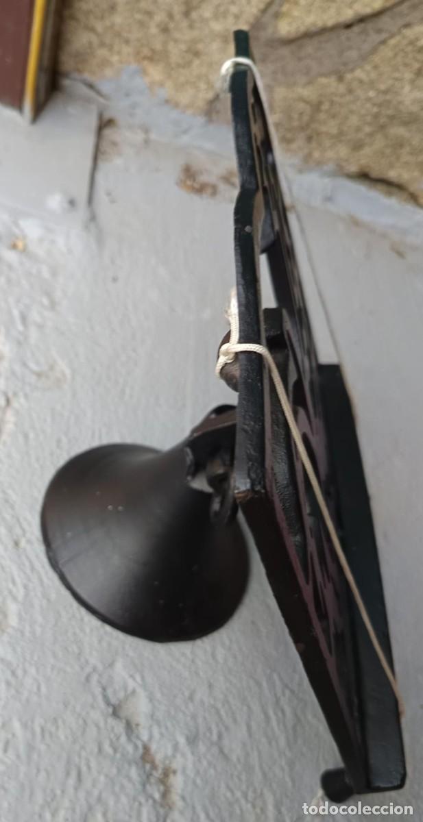Antig&uuml;edades: ATRIL DE COCINA PARA RECETARIOS - Foto 4