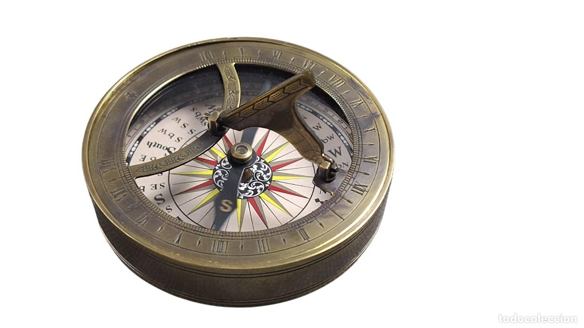 Antig&uuml;edades: Br&uacute;jula reloj de sol. - Foto 2