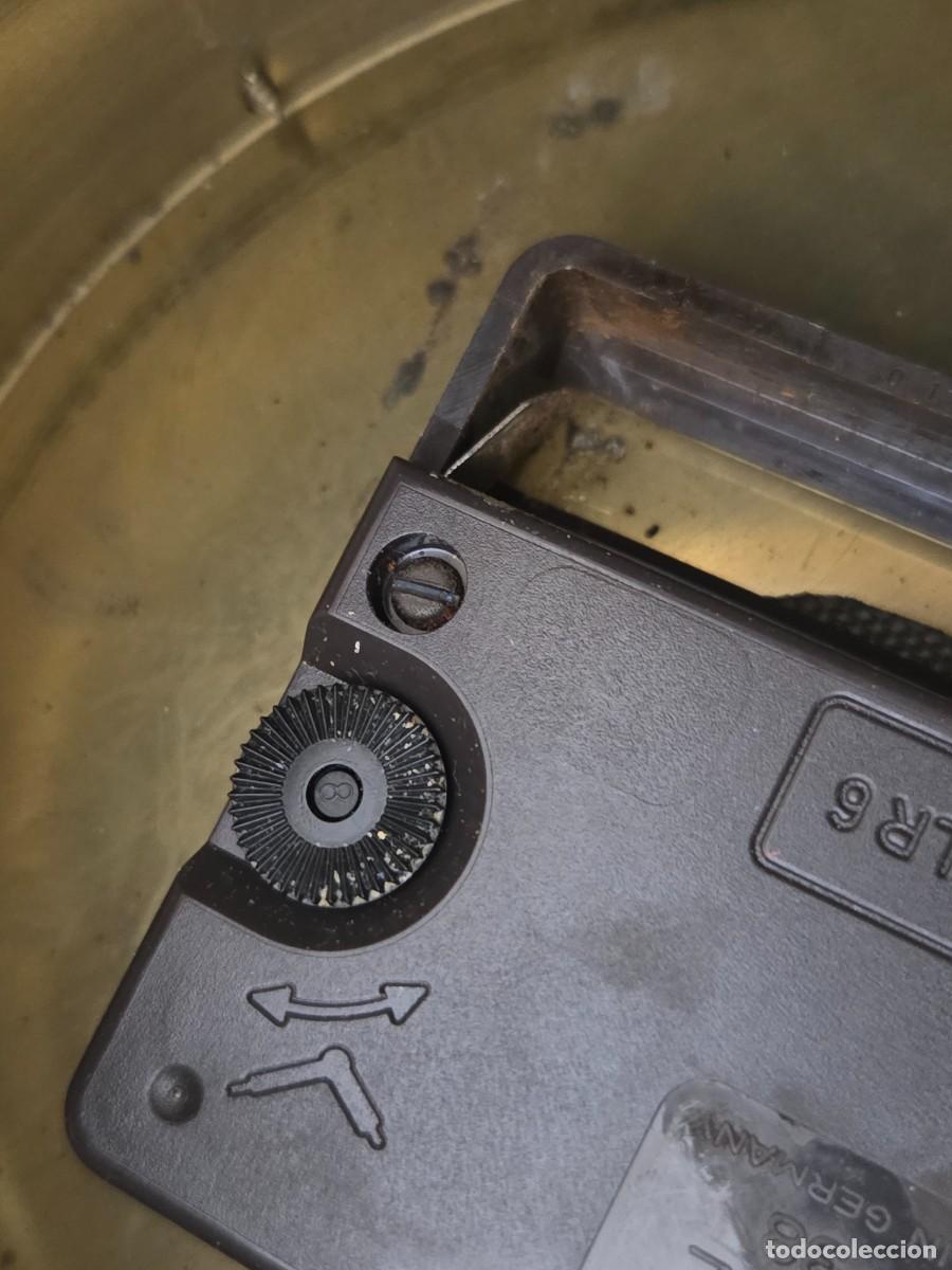 Antig&uuml;edades: Reloj Higrometro de pared, bronce y madera, funcionando - Foto 10