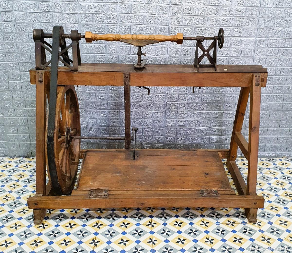 Antig&uuml;edades: Antiguo banco de tornero - Foto 2