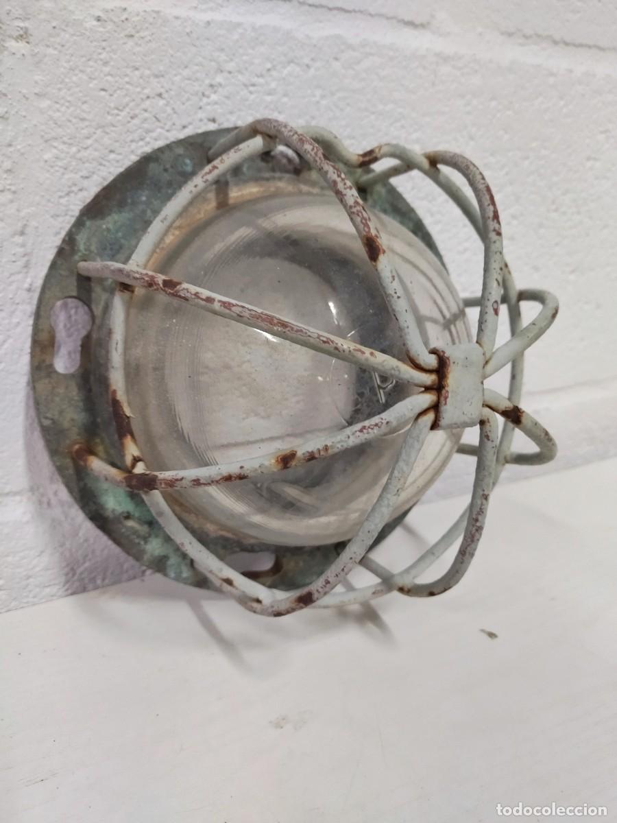 Antig&uuml;edades: Foco antiguo industrial de barco - Foto 2
