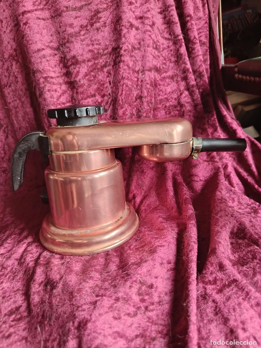 Antig&uuml;edades: Cafetera a&ntilde;os 60. Marca AEG. Modelo Din. - Foto 1
