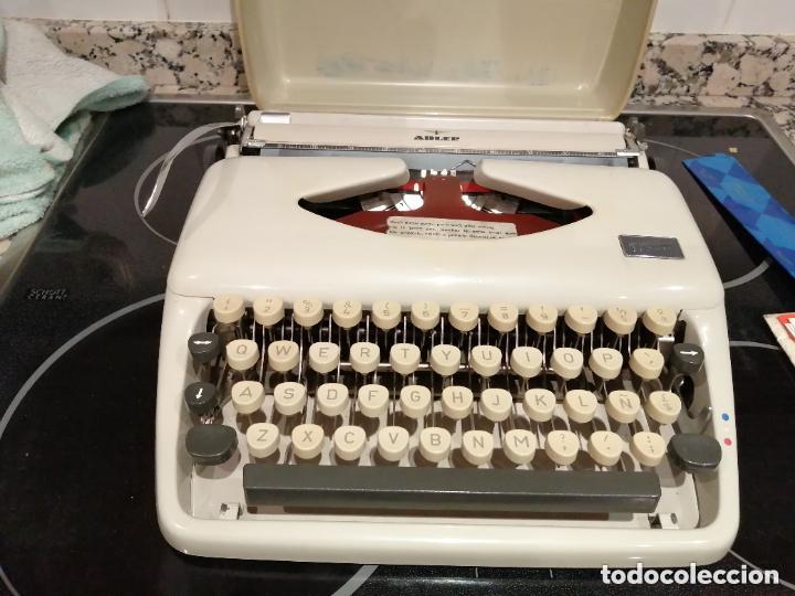 Antig&uuml;edades: M&aacute;quina de escribir Triumph Tippa - Foto 1