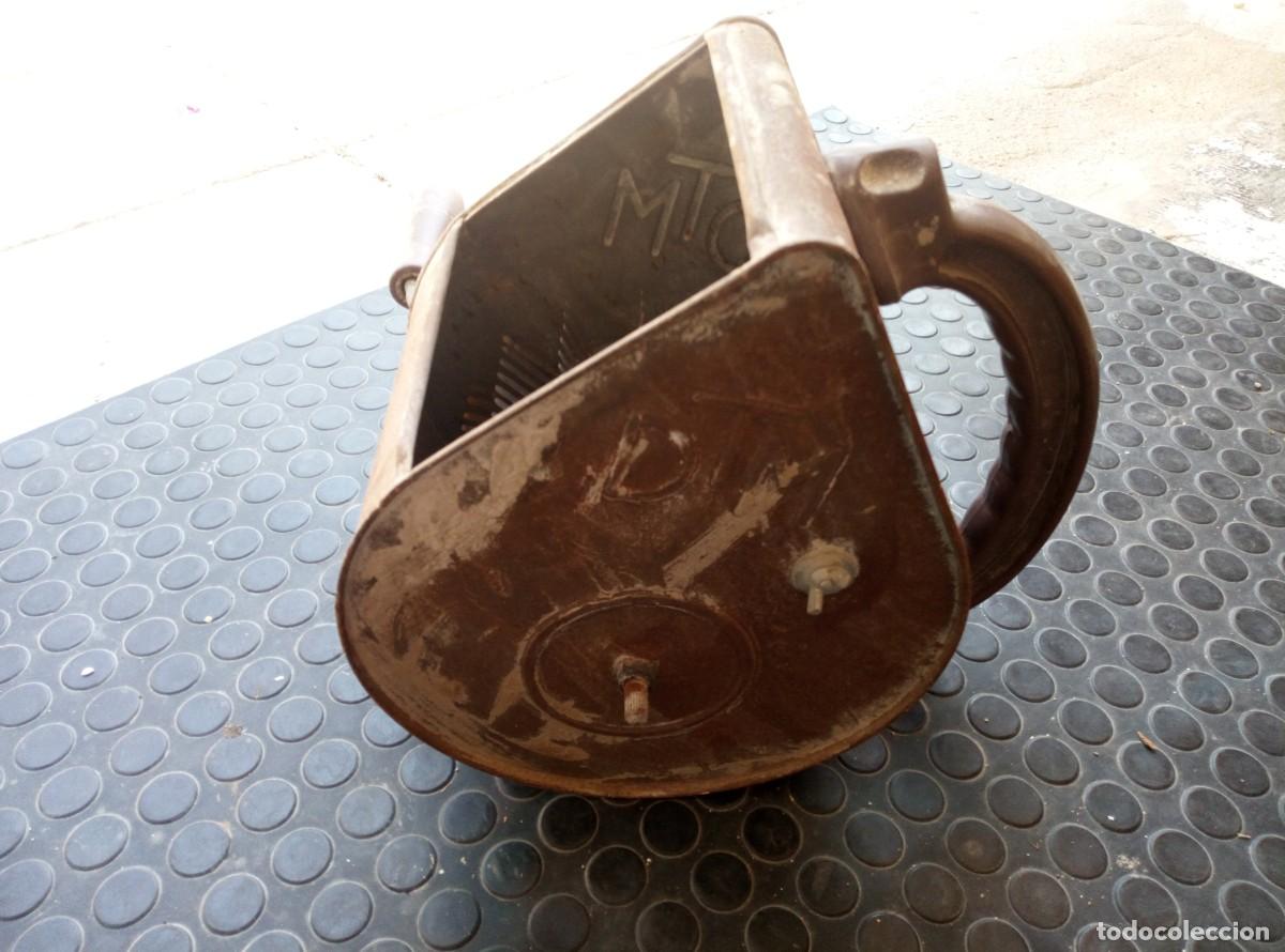 Antig&uuml;edades: Herramienta manual de gotele - Foto 3