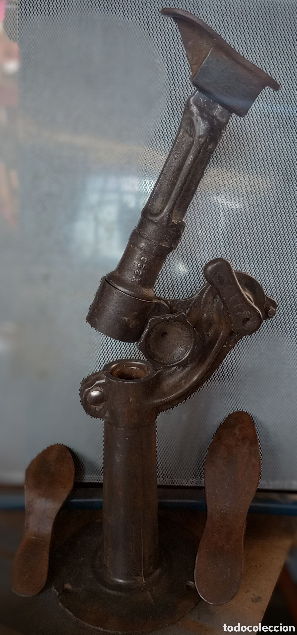 Antig&uuml;edades: Pie de hierro fundido para zapatero - Foto 1