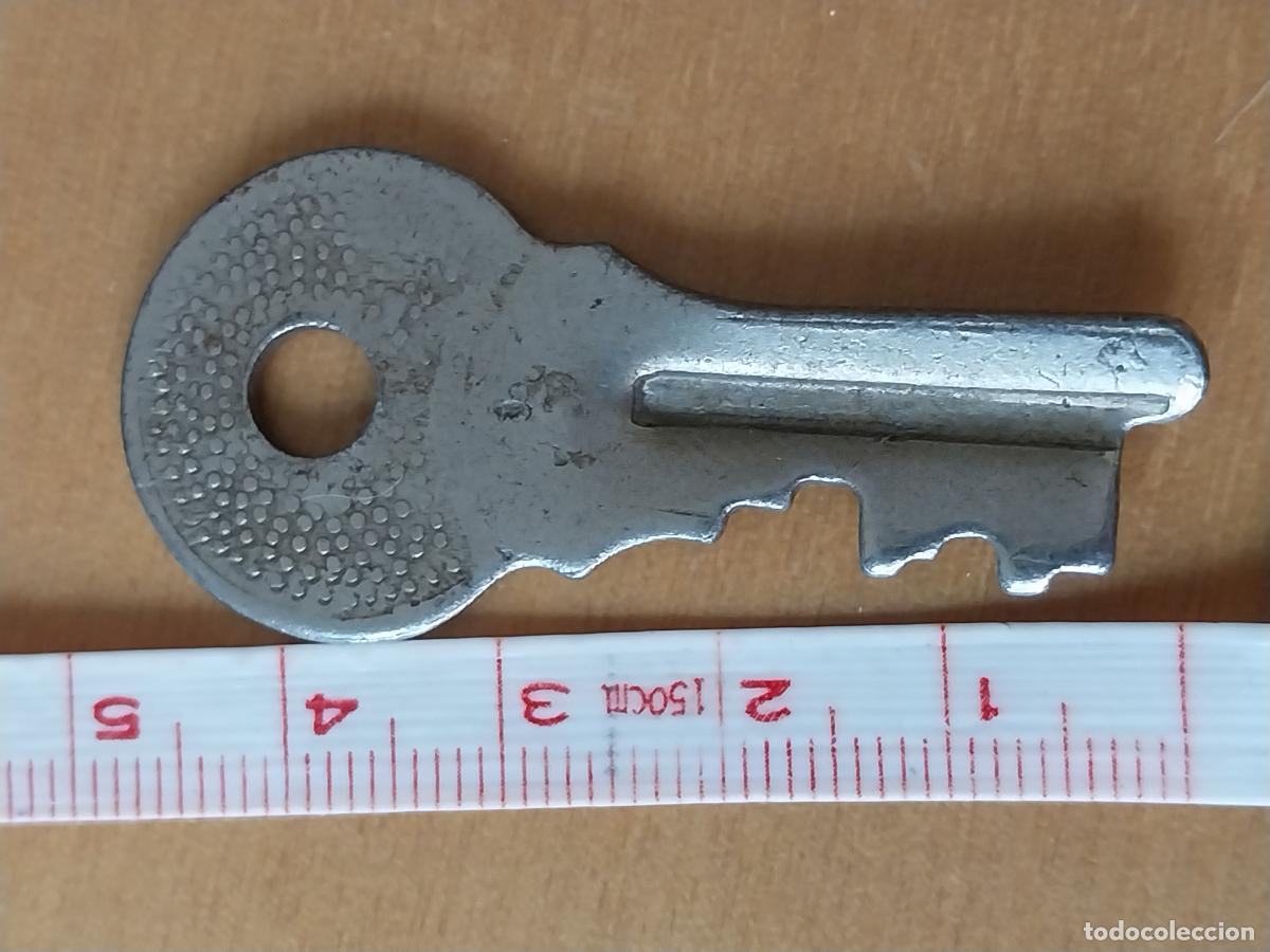 Antig&uuml;edades: LLAVE PLANA 5CMS LARGO CURIOSO CIFRADO - Foto 2