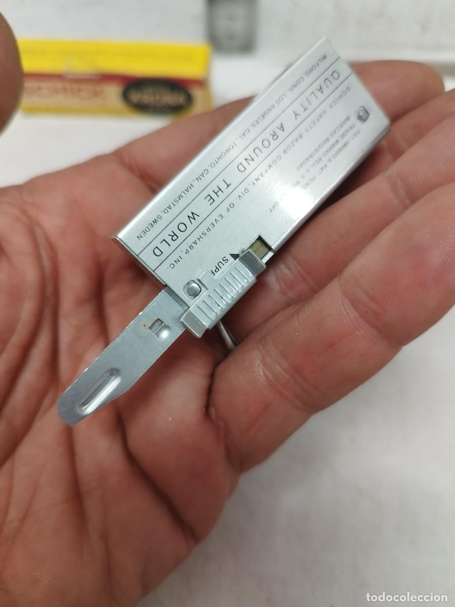Antig&uuml;edades: Antiguo inyector de hojas de afeitar, Schick With Krona Edge. - Foto 4