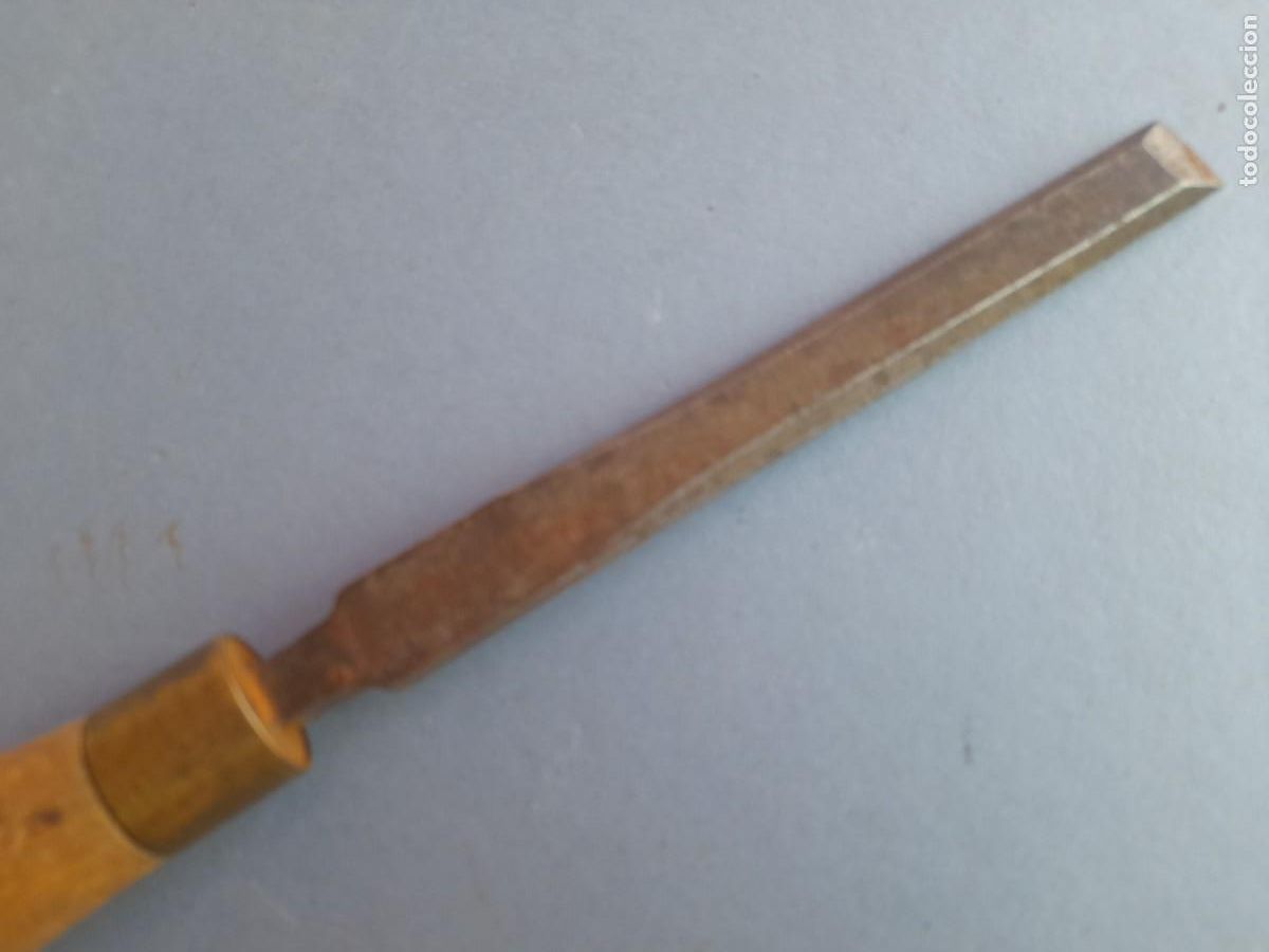 Antig&uuml;edades: formon biselado con corte de 1.2cm aprox, largo 25cm aprox - Foto 2