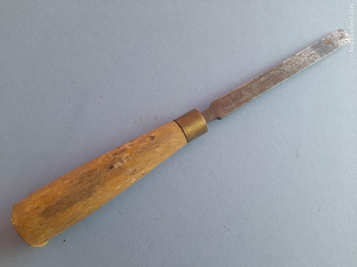 Antig&uuml;edades: formon biselado con corte de 1.2cm aprox, largo 25cm aprox - Foto 4