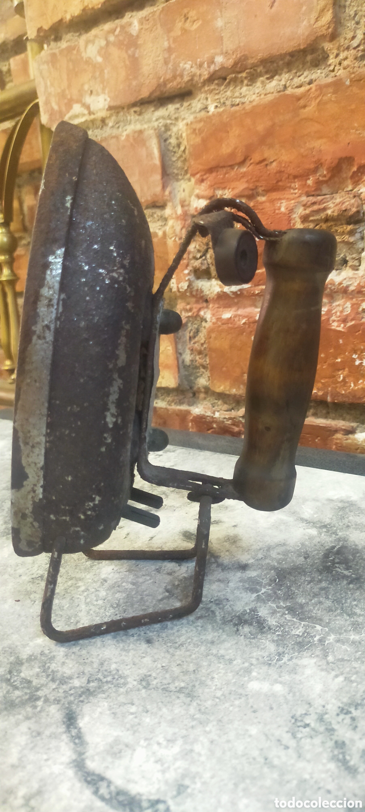 Antig&uuml;edades: Plancha francesa , mango madera - Foto 1