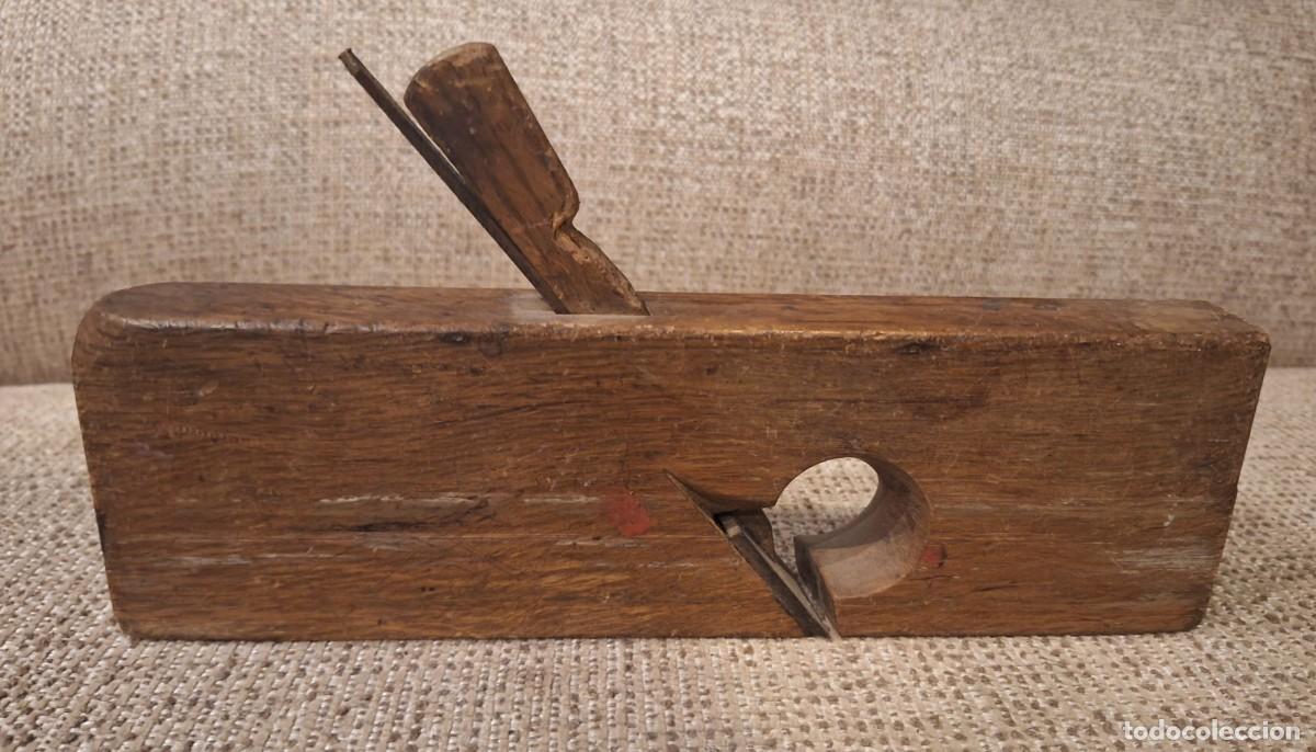 Antig&uuml;edades: CEPILLO DE CARPINTERO ANTIGUO EN MADERA Y HIERRO - Foto 1