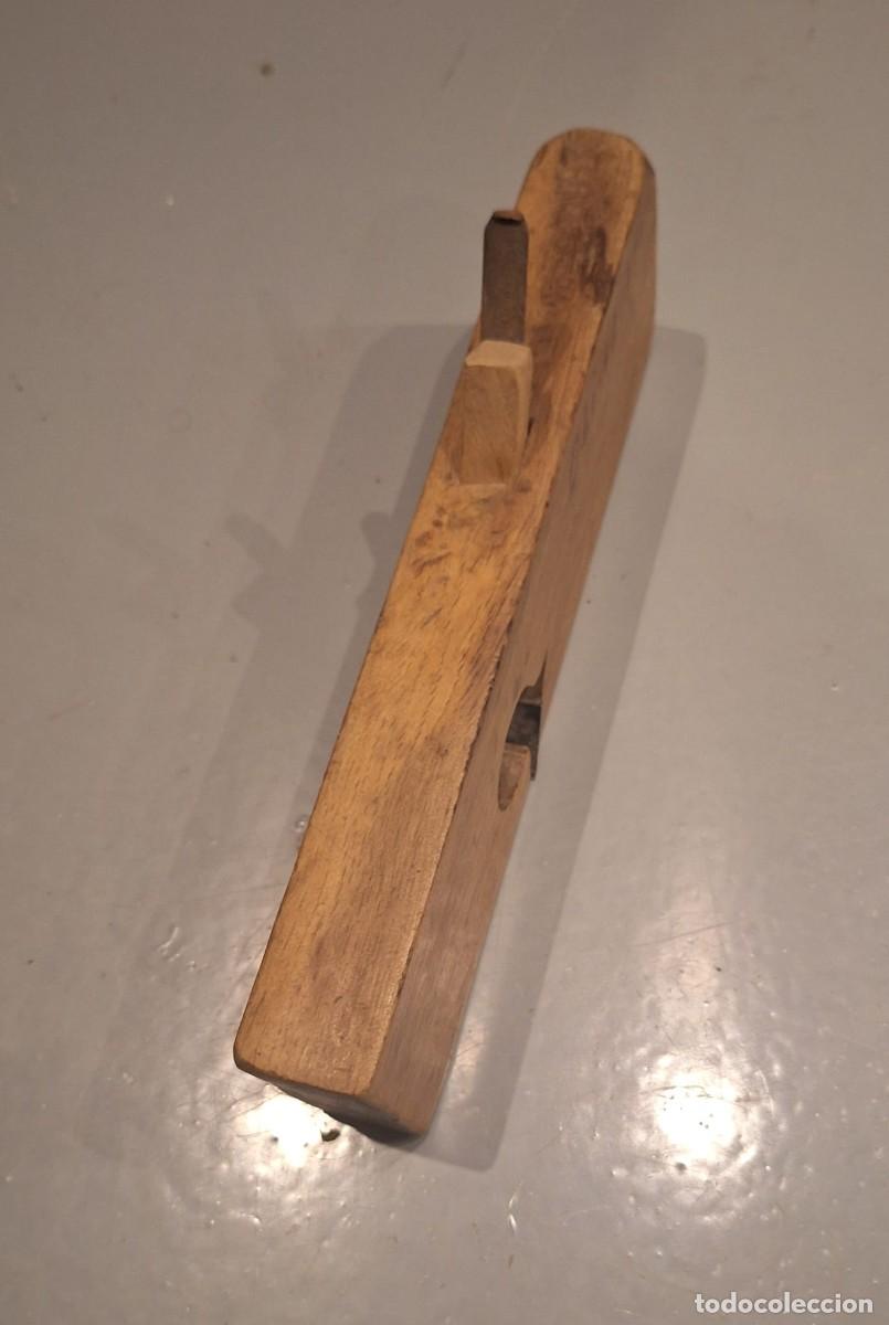 Antig&uuml;edades: CEPILLO DE CARPINTERO ANTIGUO EN MADERA Y HIERRO - Foto 3
