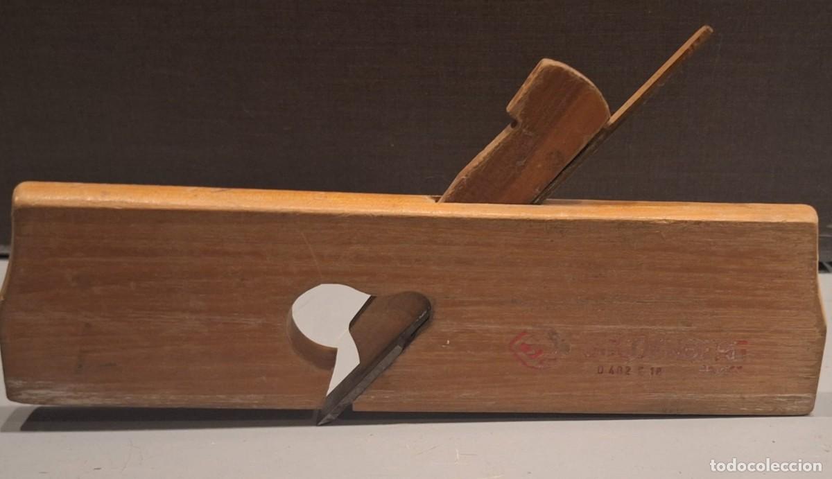 Antig&uuml;edades: CEPILLO DE CARPINTERO ANTIGUO EN MADERA Y HIERRO - Foto 1