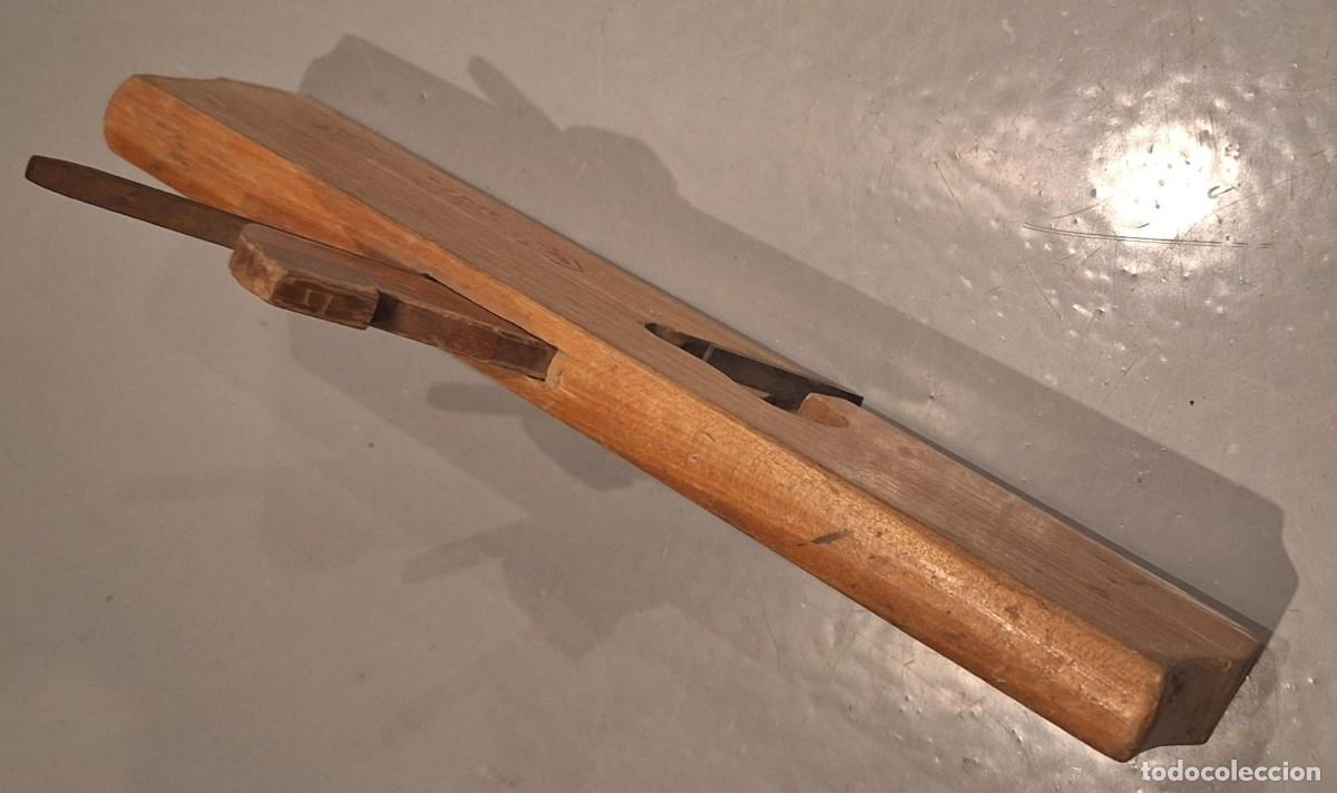 Antig&uuml;edades: CEPILLO DE CARPINTERO ANTIGUO EN MADERA Y HIERRO - Foto 3