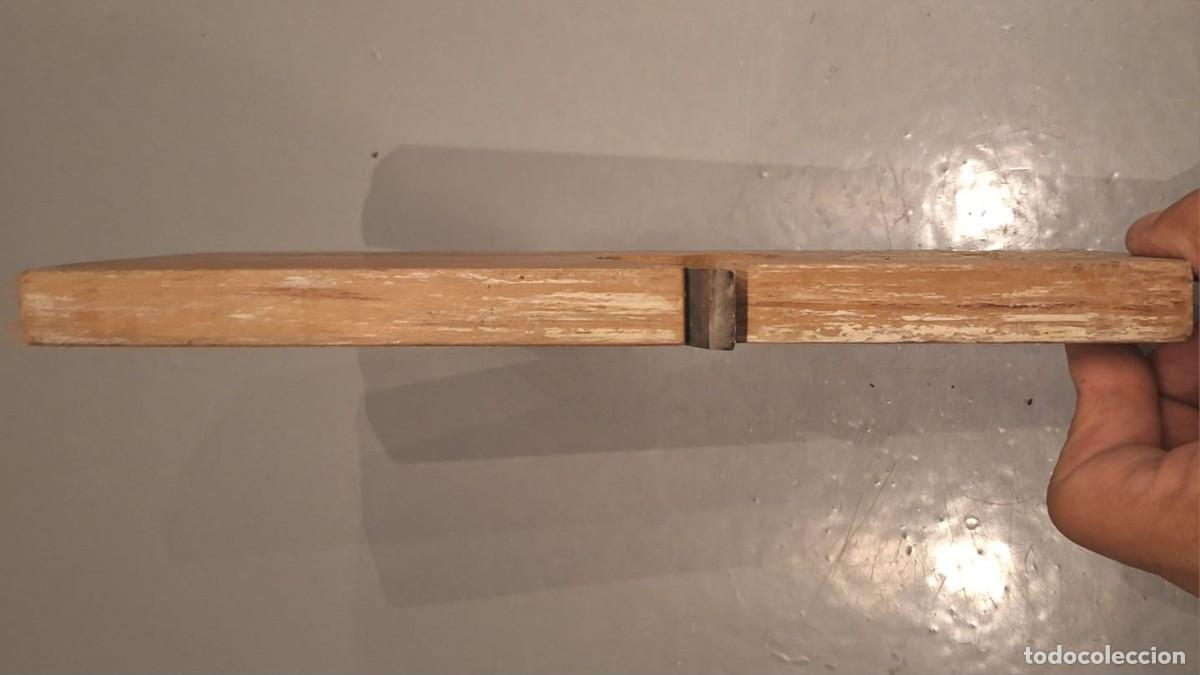 Antig&uuml;edades: CEPILLO DE CARPINTERO ANTIGUO EN MADERA Y HIERRO - Foto 4