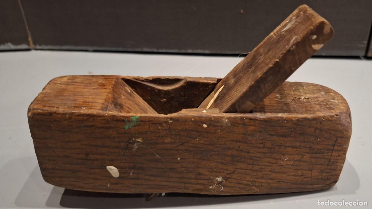 Antig&uuml;edades: CEPILLO DE CARPINTERO ANTIGUO EN MADERA (SIN CUCHILLA DE HIERRO) - Foto 1