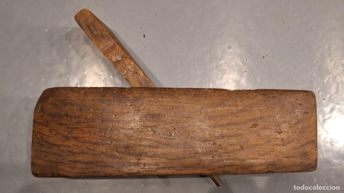 Antig&uuml;edades: CEPILLO DE CARPINTERO ANTIGUO EN MADERA (SIN CUCHILLA DE HIERRO) - Foto 2