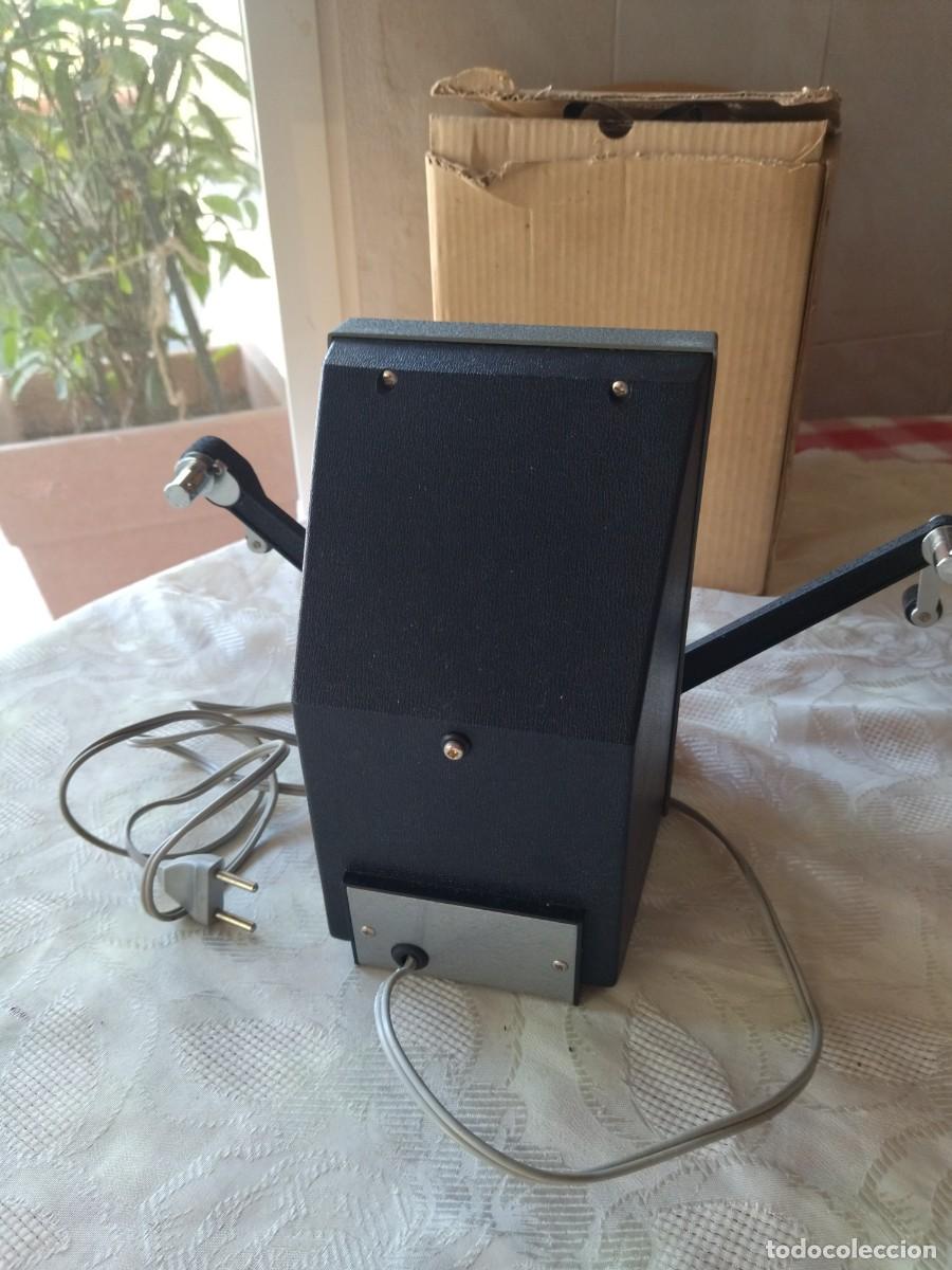 Antig&uuml;edades: Antiguo proyector super8 cavalier. funcionando correcto. - Foto 7