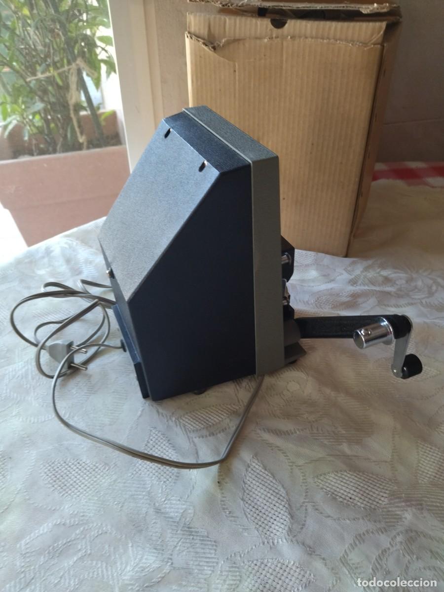 Antig&uuml;edades: Antiguo proyector super8 cavalier. funcionando correcto. - Foto 8