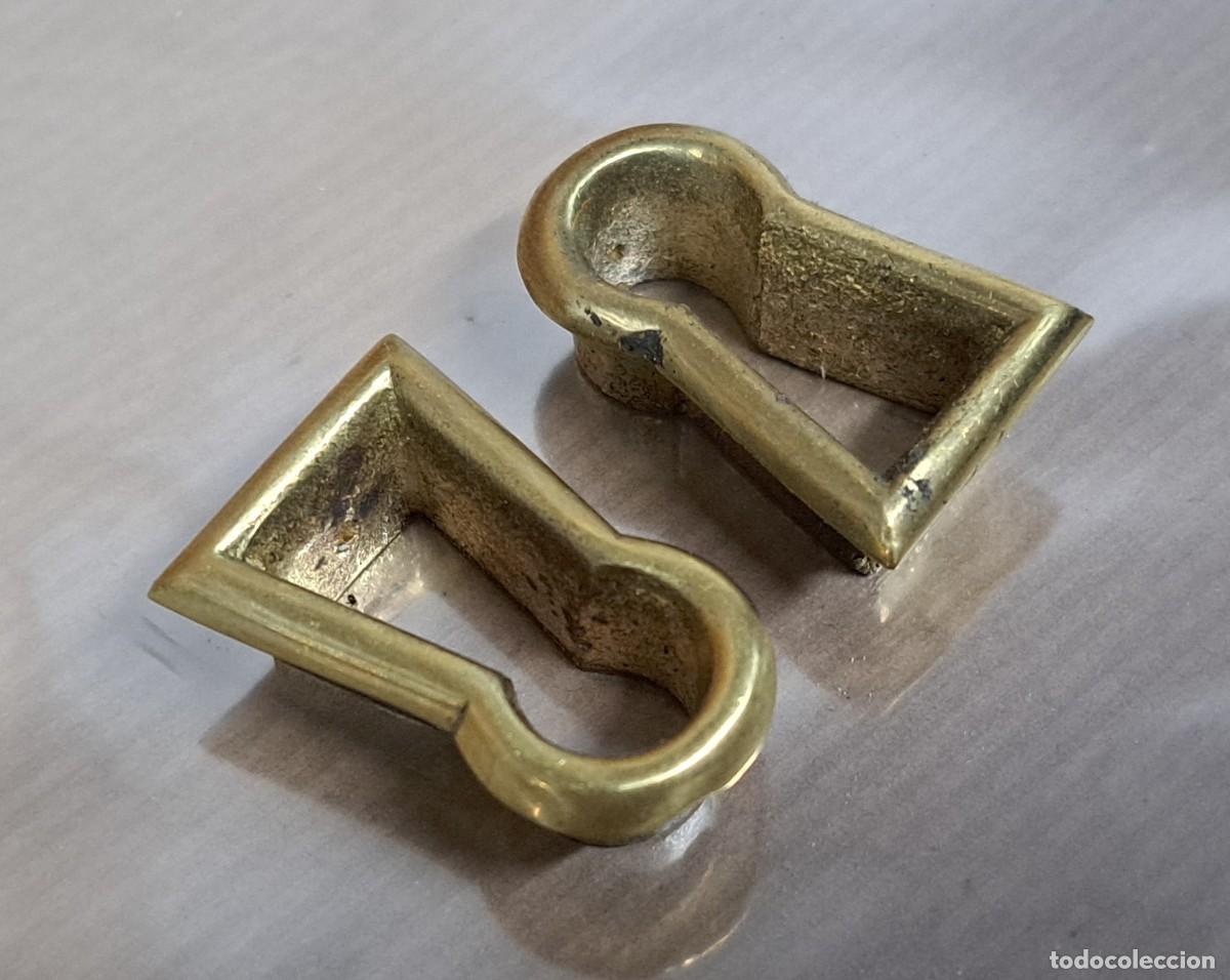 Antig&uuml;edades: 2 boca llaves de bronce para muebles - Foto 3
