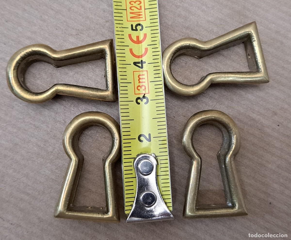 Antig&uuml;edades: 4 boca llaves de bronce para muebles - Foto 6
