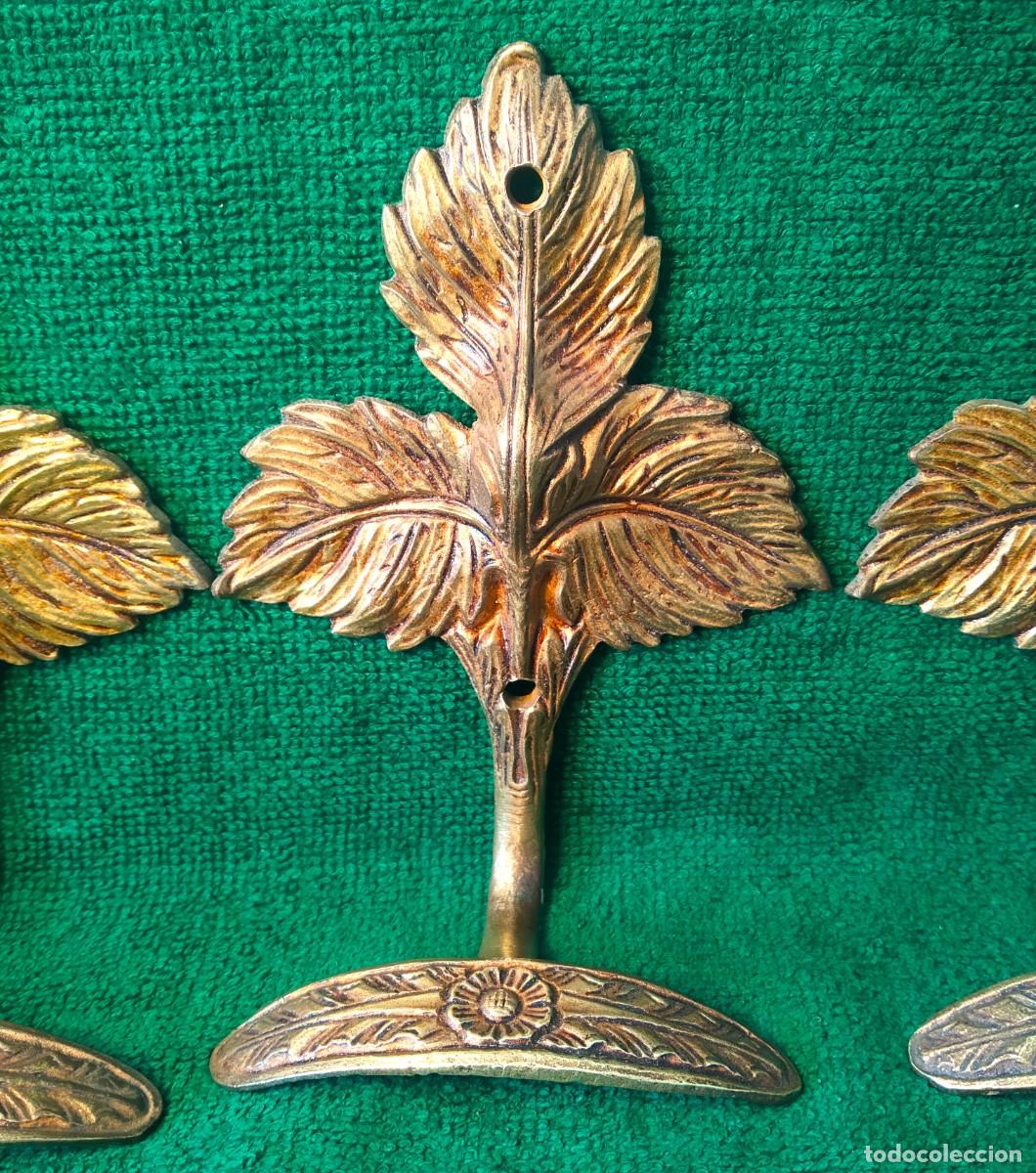 Antig&uuml;edades: CINCO PERCHAS ANTIGUAS DE BRONCE DORADO - Foto 7