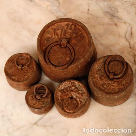 Antig&uuml;edades: Pesas antiguas de hierro de b&aacute;scula - Foto 1