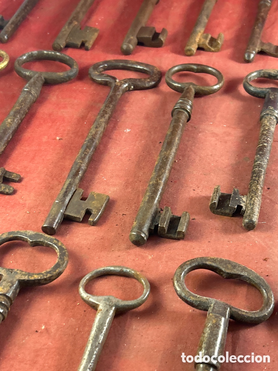 Antig&uuml;edades: GRAN COLECCI&Oacute;N DE LLAVES ANTIGUAS DE FORJA - Foto 5