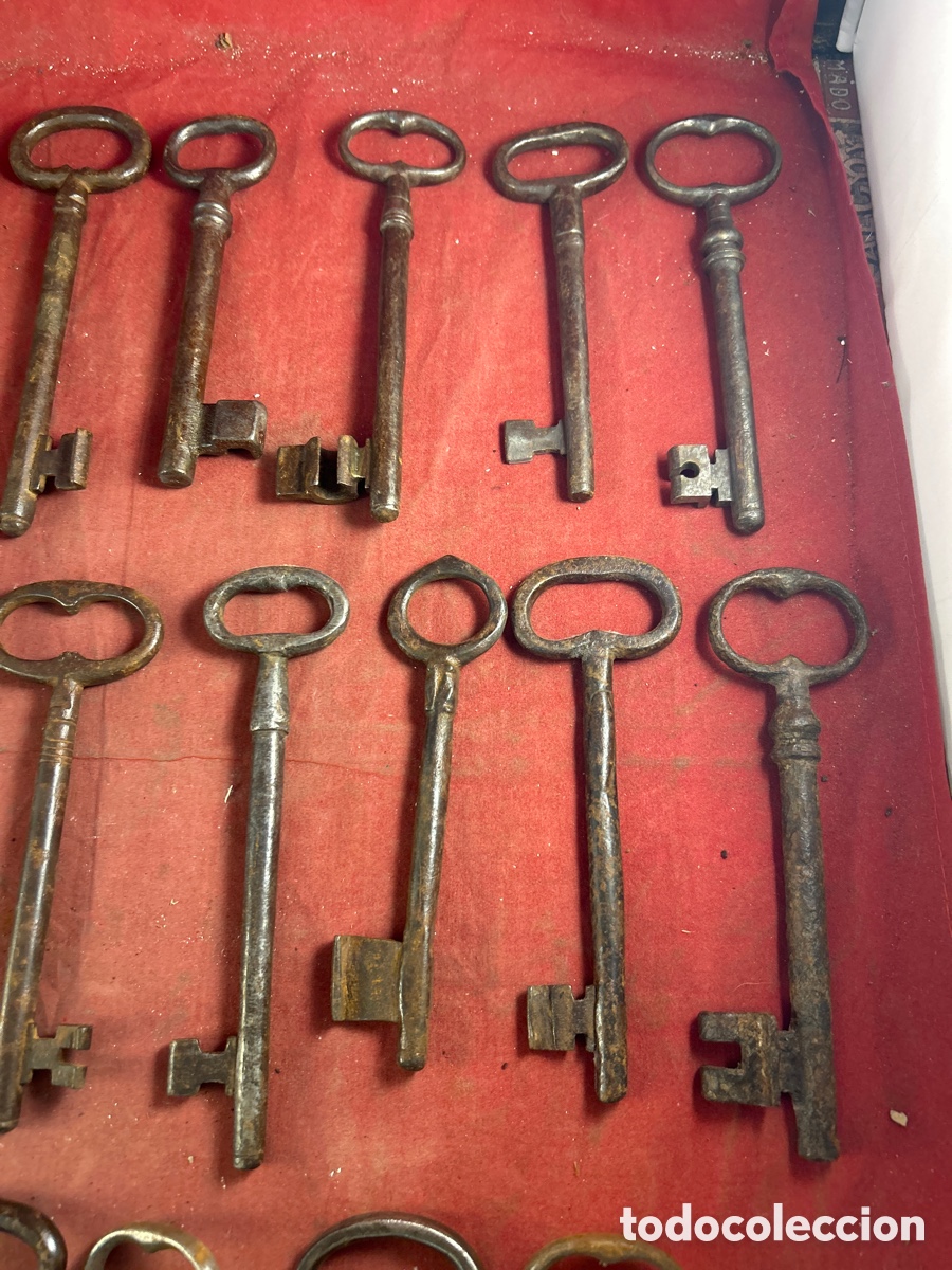 Antig&uuml;edades: GRAN COLECCI&Oacute;N DE LLAVES ANTIGUAS DE FORJA - Foto 6