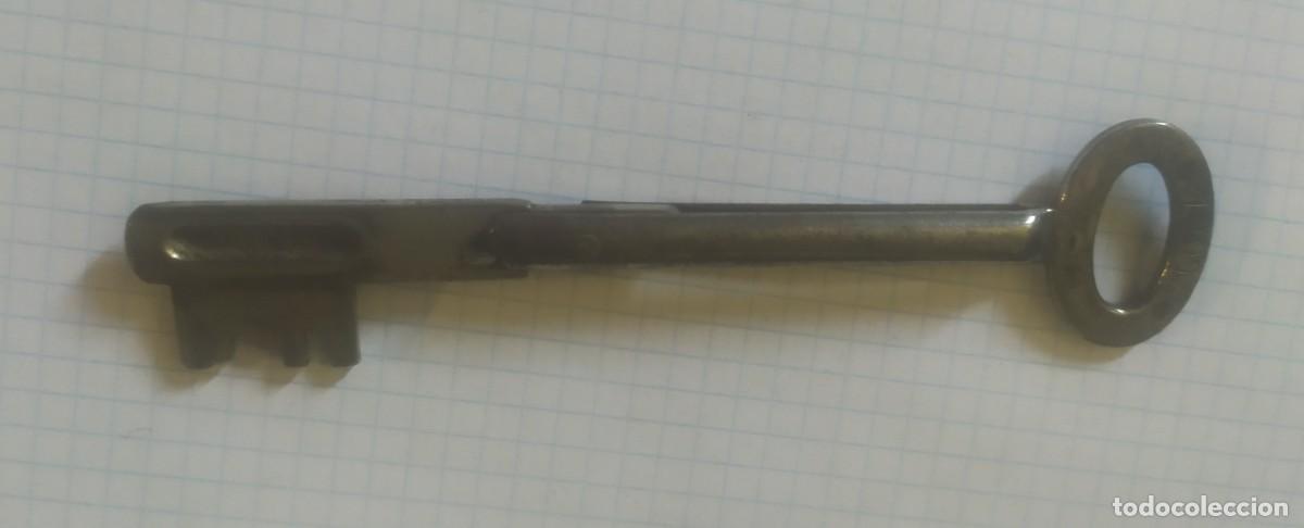 Antig&uuml;edades: Llave plegable con marcas - Foto 5