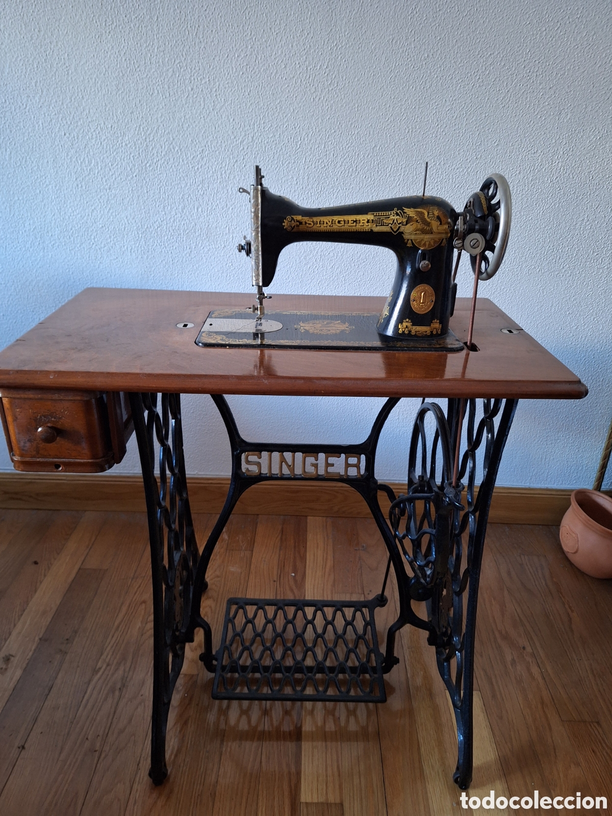 Antig&uuml;edades: Maquina Singer de 1924 - Foto 1