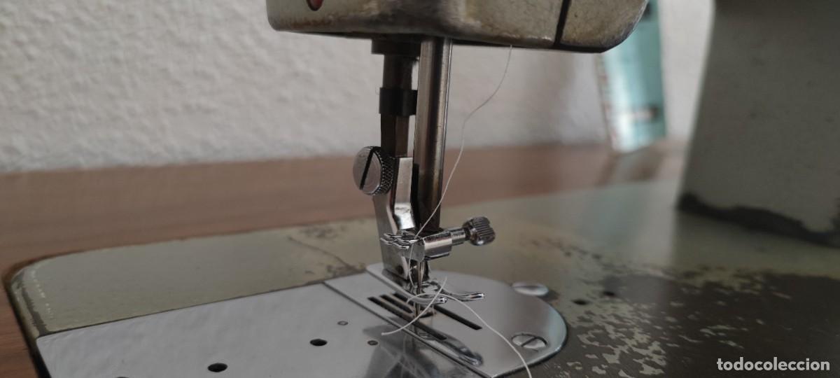 Antig&uuml;edades: Maquina de coser Wertheim - Foto 4