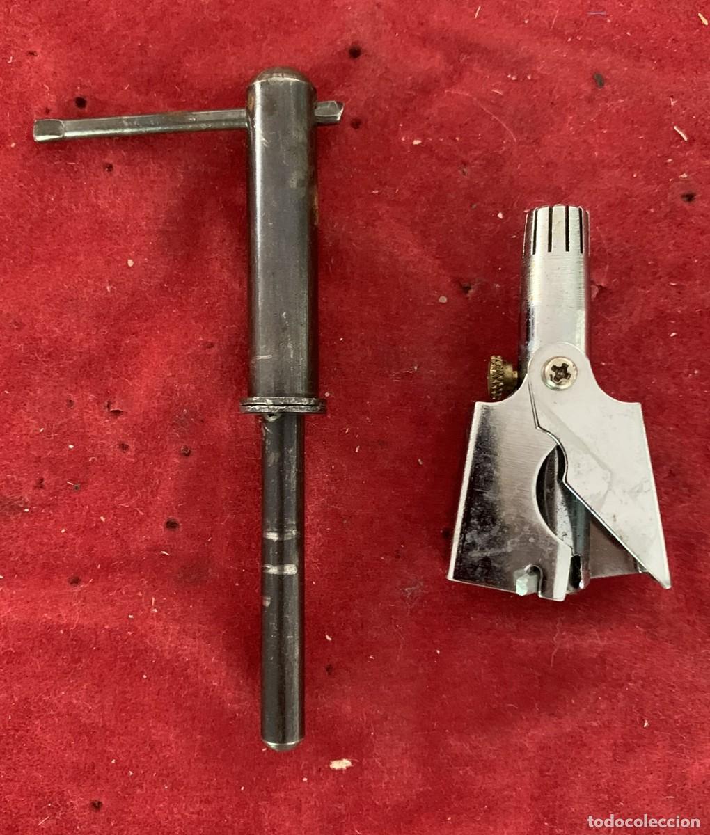 Antig&uuml;edades: DOS LLAVE TORNILLO QUEMADOR SIN IDENTIFICAR FUNCI&Oacute;N - Foto 1