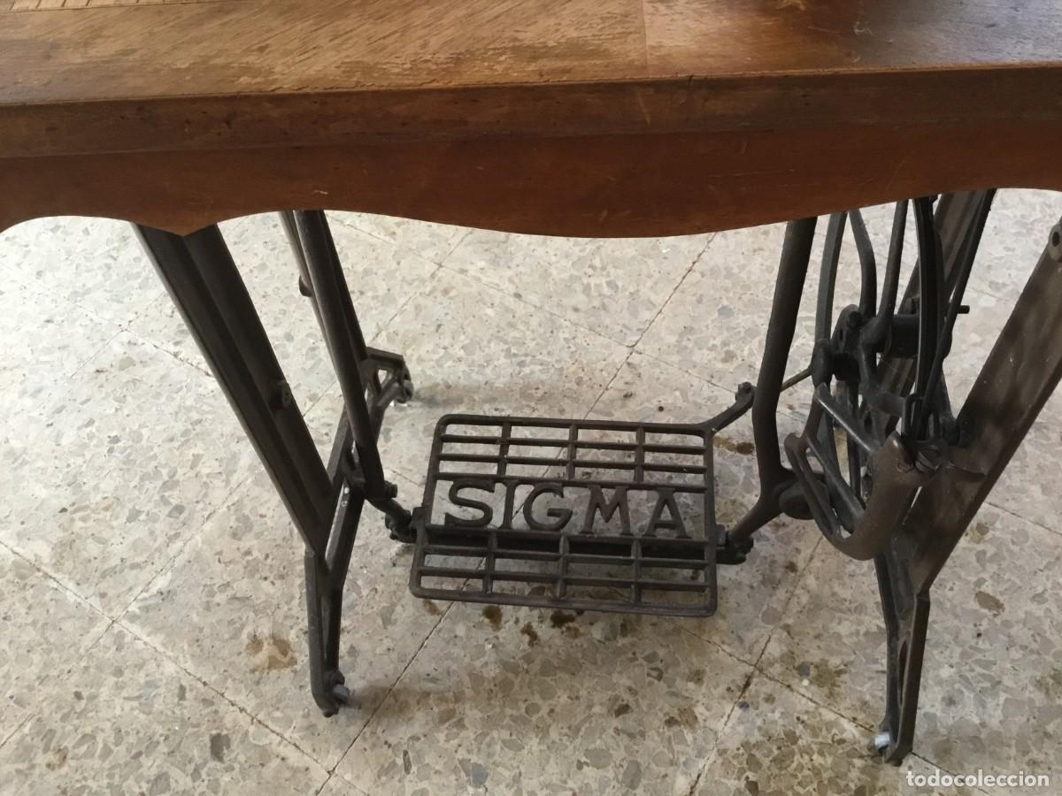 Antig&uuml;edades: Maquina de coser Sigma antigua - Foto 6