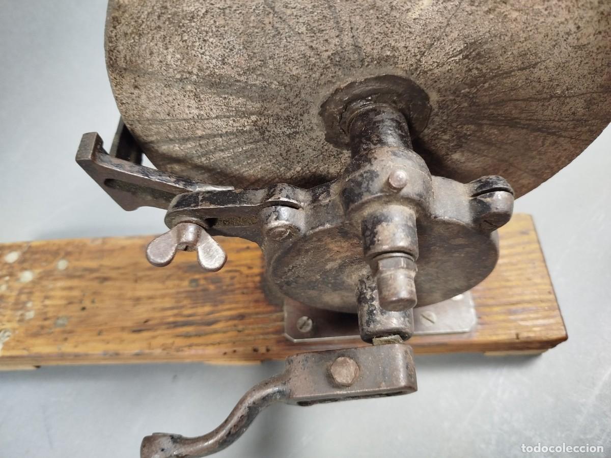 Antig&uuml;edades: AFILADORA ANTIGUA DE PIEDRA A MANIVELA - Foto 4