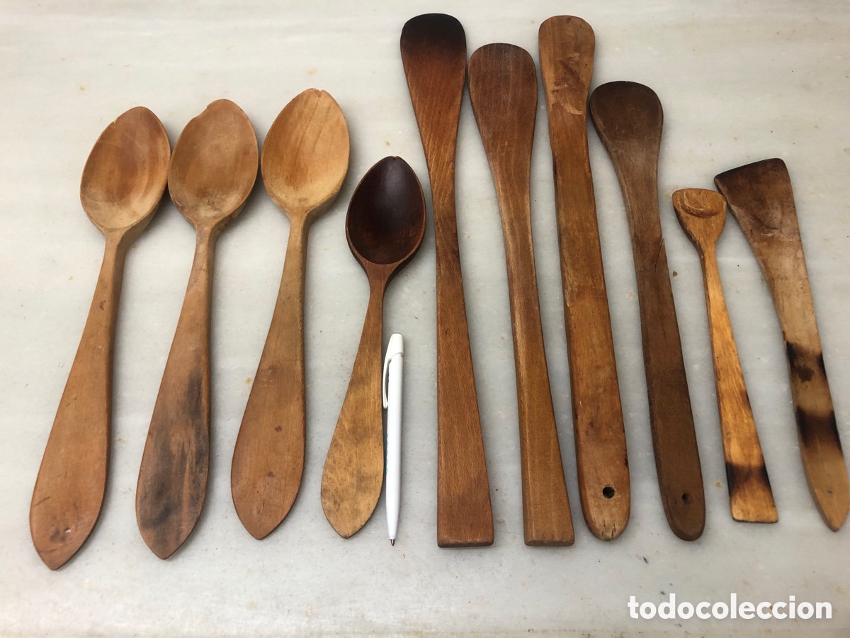 Antig&uuml;edades: Lote antiguas cucharas y esp&aacute;tulas de madera - Foto 1