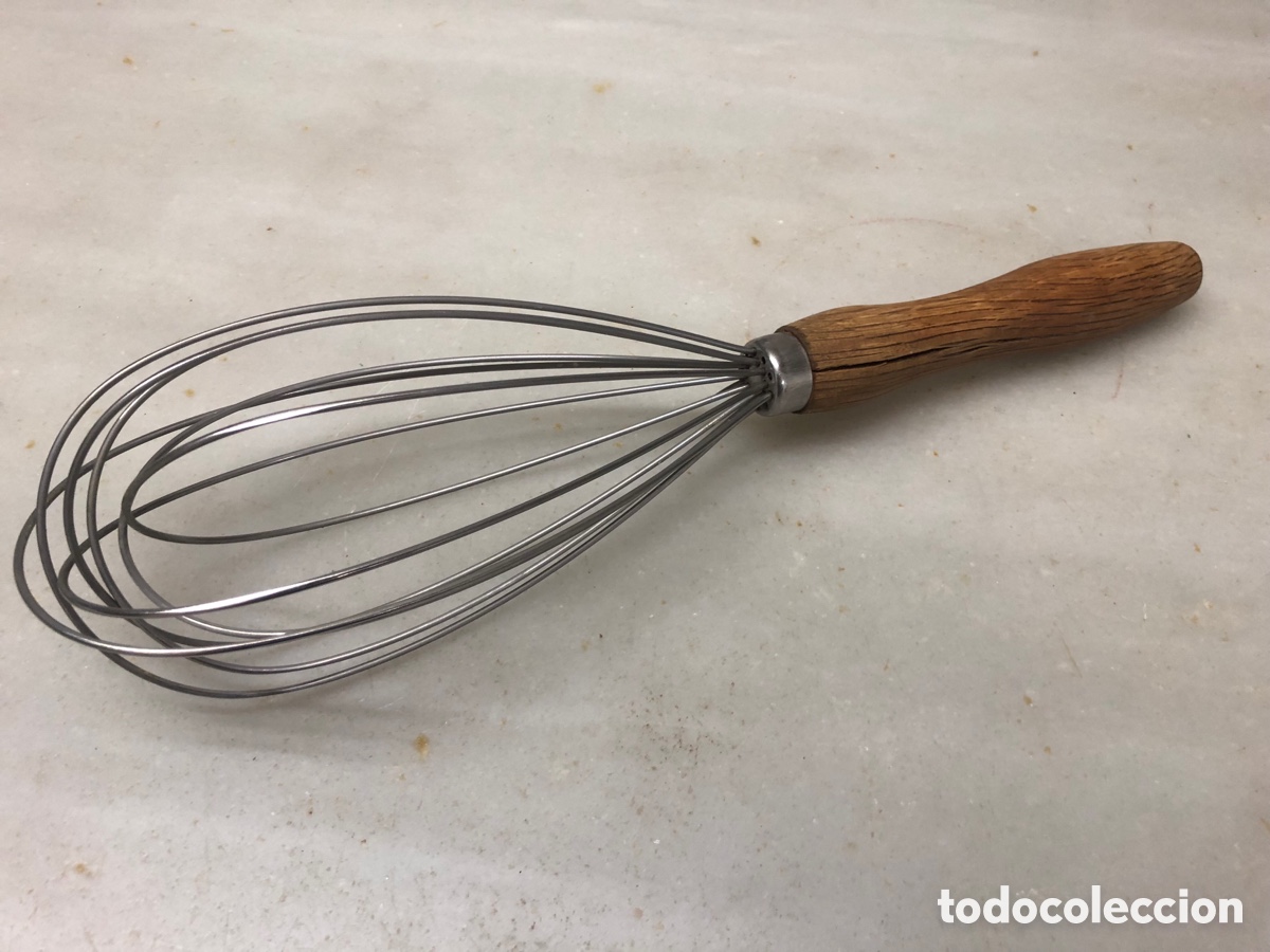 Antig&uuml;edades: Batidor antiguo de pasteleria con mango de madera - Foto 1
