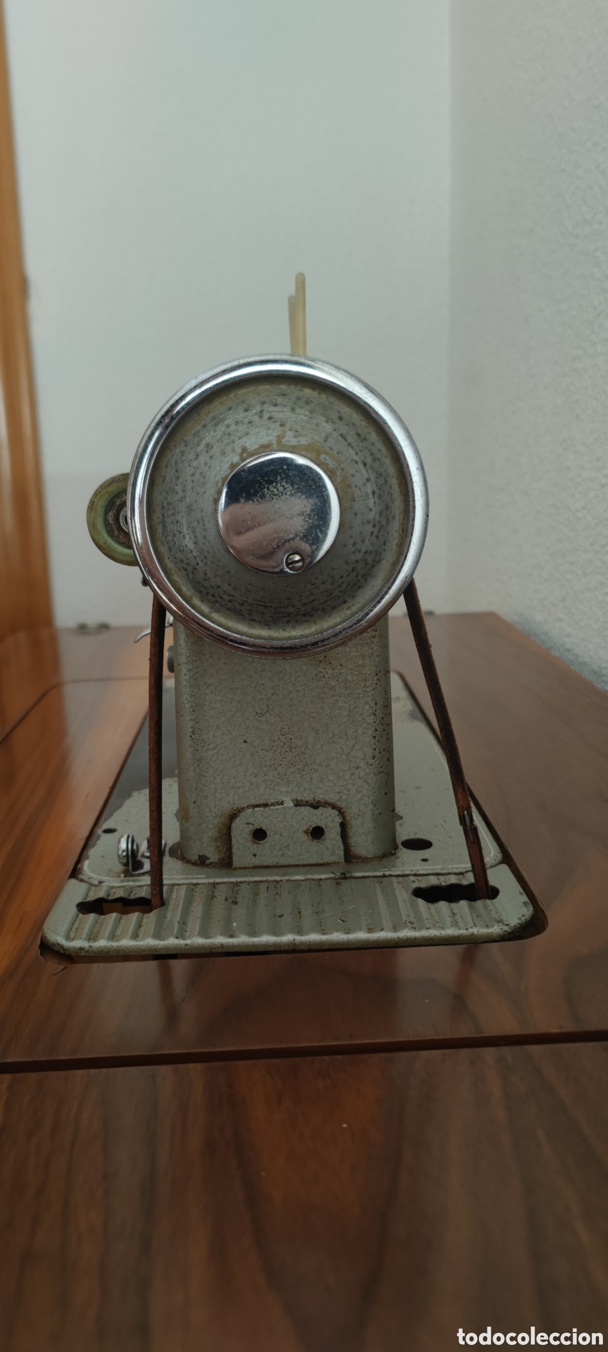 Antig&uuml;edades: Maquina de coser Wertheim - Foto 2