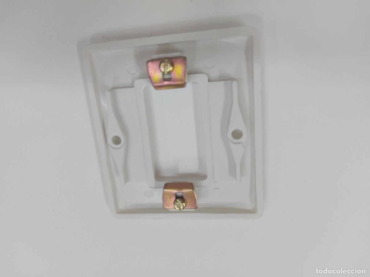 Antig&uuml;edades: ANTIGUA PLACA 1 MODULO EMBELLECEDORA METROPOLI BJC - Foto 2